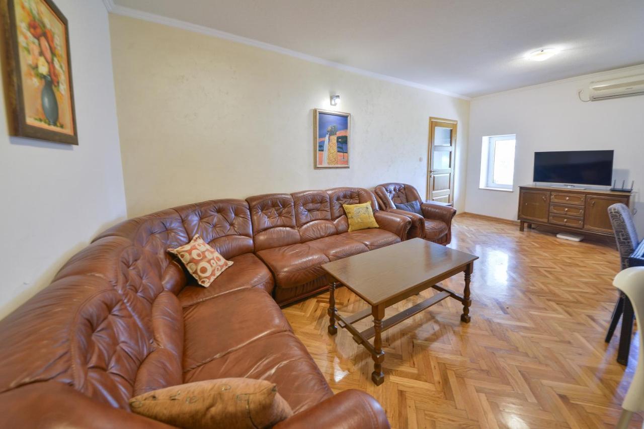 Disney Apartments Budva Eksteriør bilde