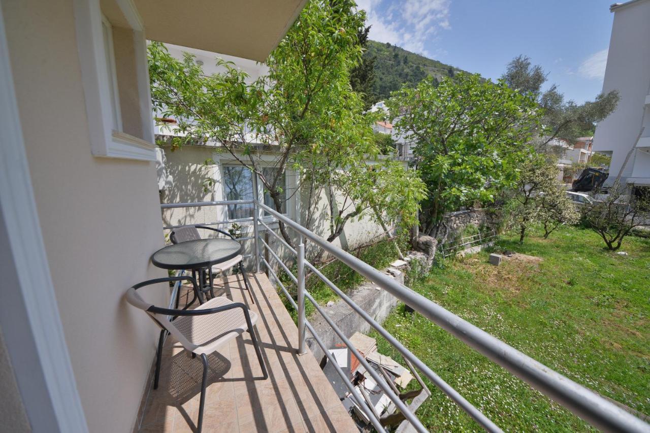 Disney Apartments Budva Eksteriør bilde