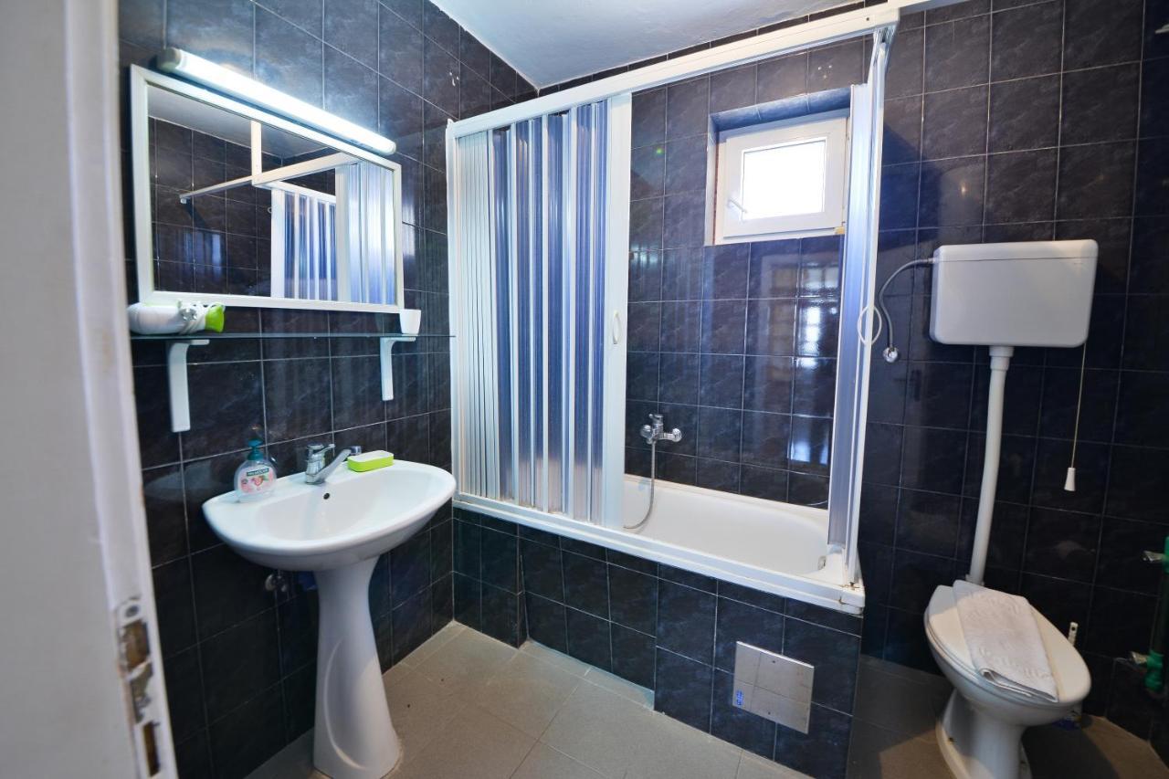 Disney Apartments Budva Eksteriør bilde
