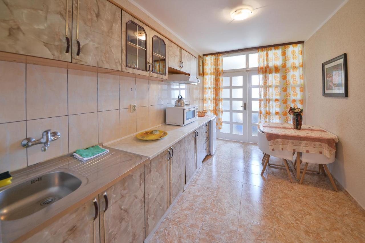 Disney Apartments Budva Eksteriør bilde