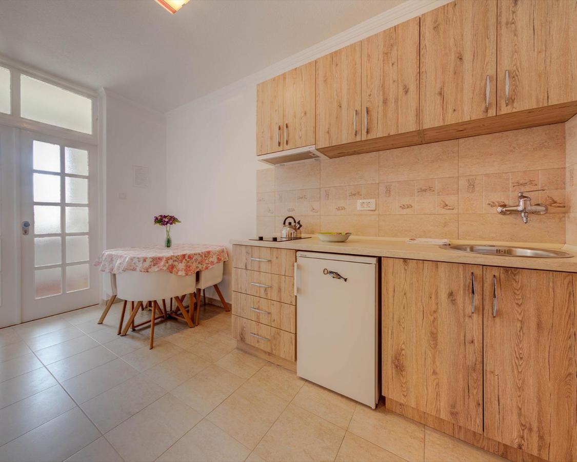 Disney Apartments Budva Eksteriør bilde