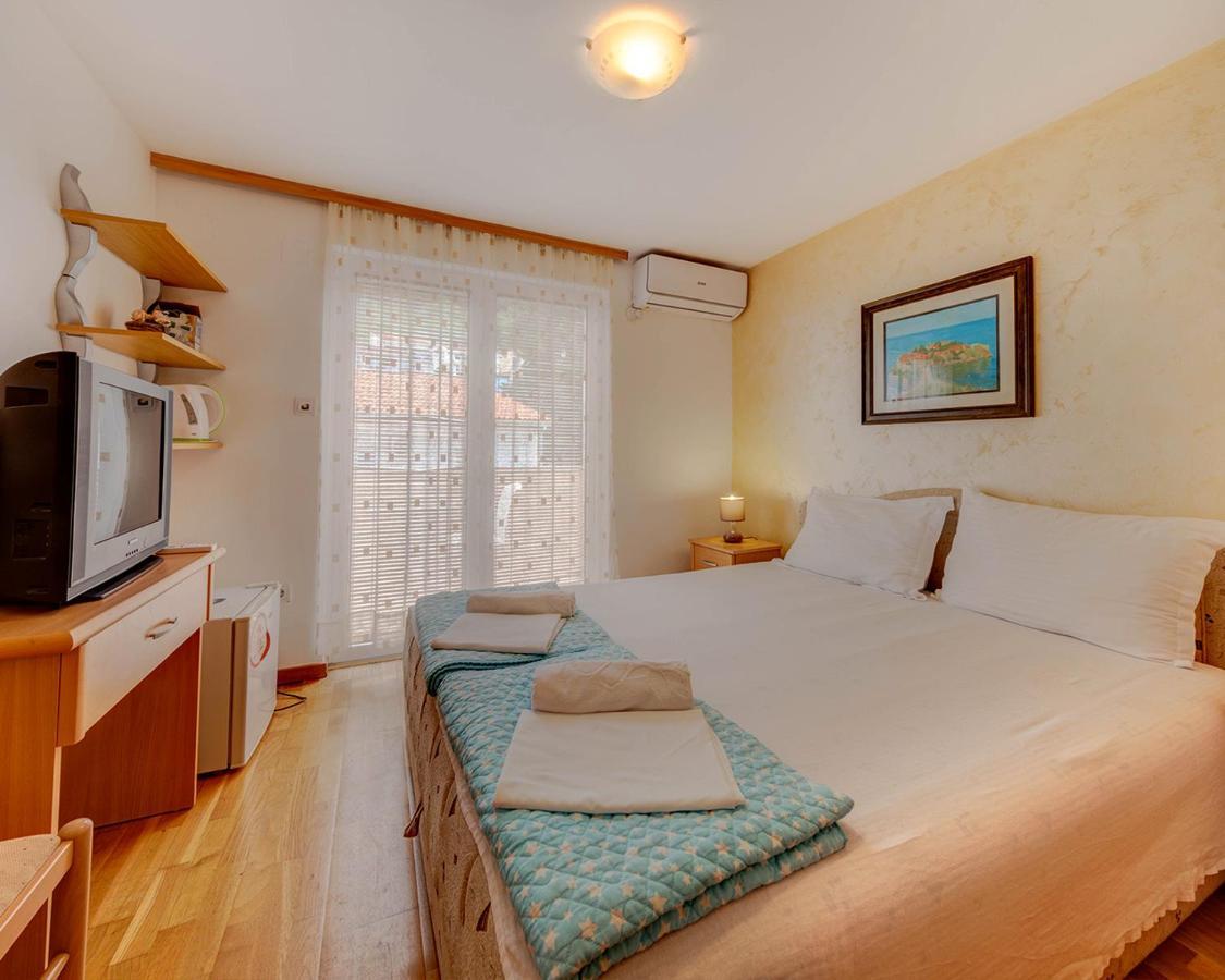 Disney Apartments Budva Eksteriør bilde