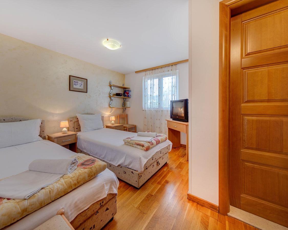 Disney Apartments Budva Eksteriør bilde