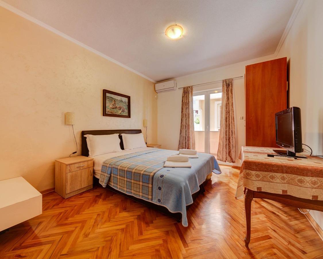 Disney Apartments Budva Eksteriør bilde