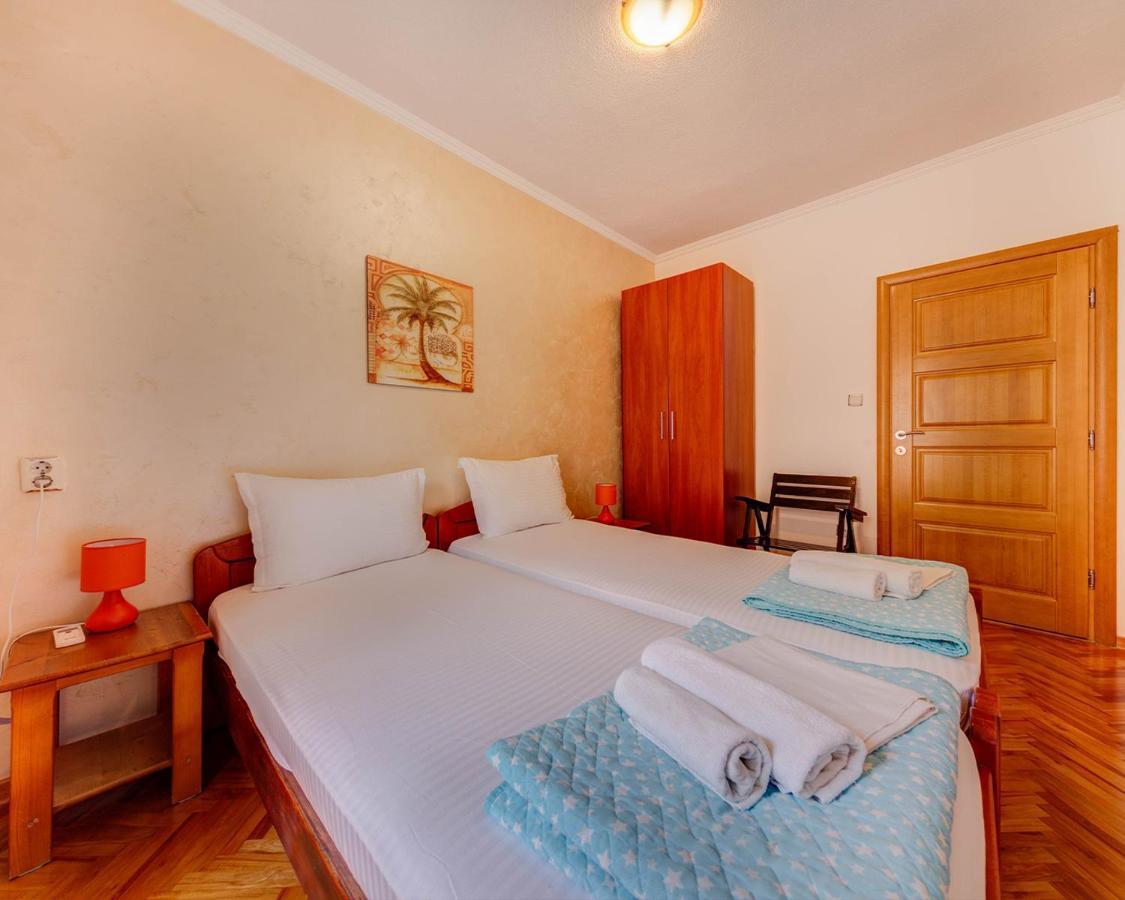 Disney Apartments Budva Eksteriør bilde
