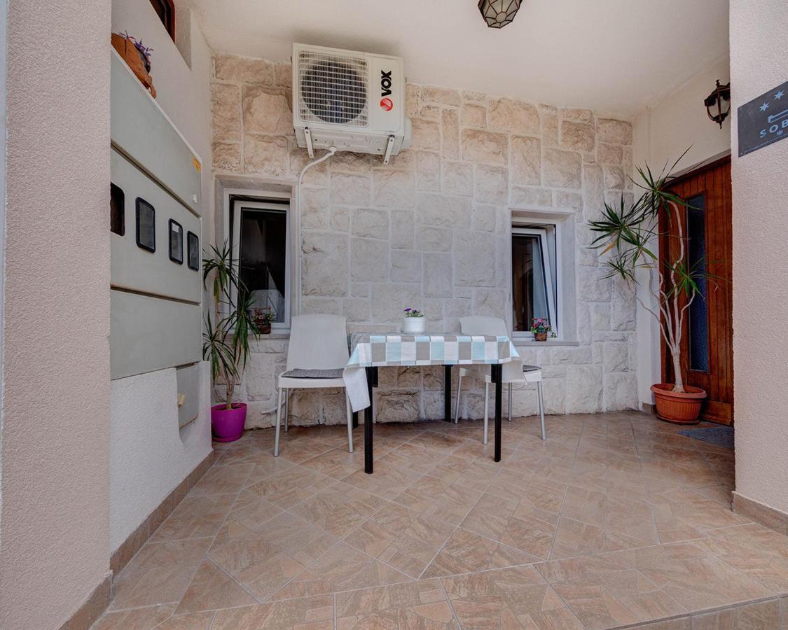 Disney Apartments Budva Eksteriør bilde
