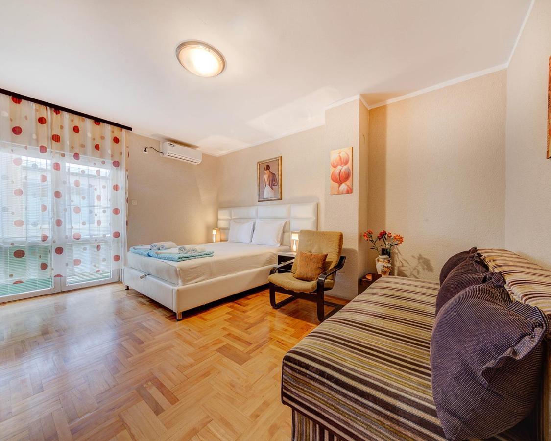 Disney Apartments Budva Eksteriør bilde