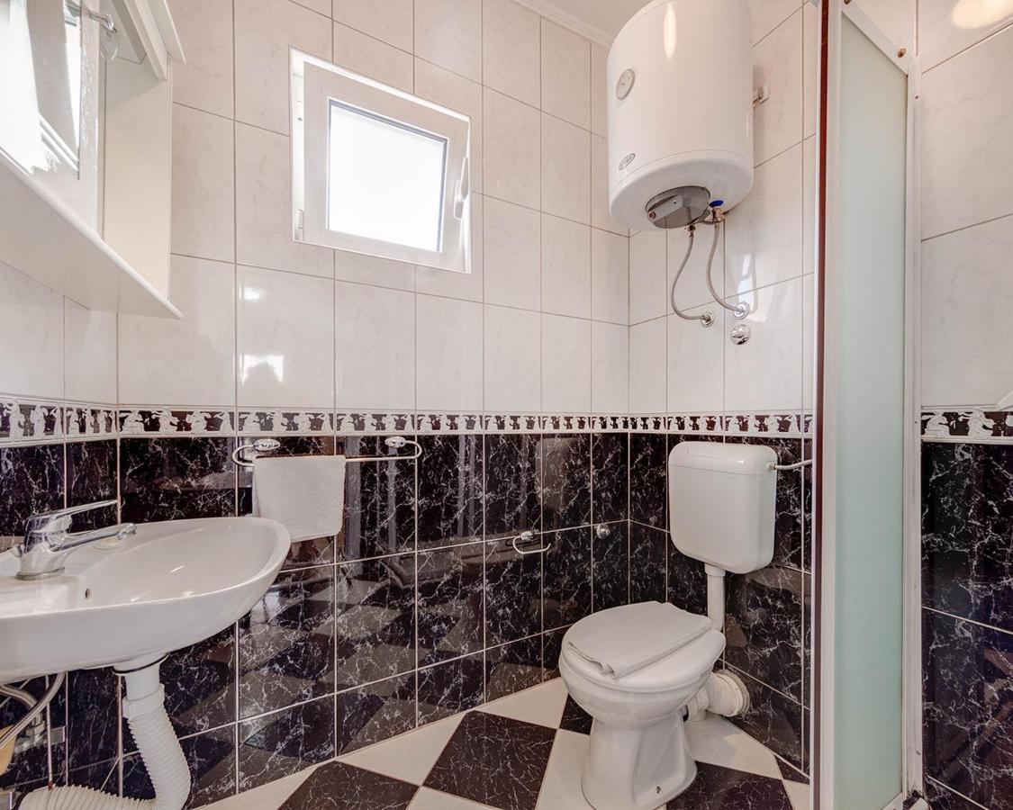 Disney Apartments Budva Eksteriør bilde