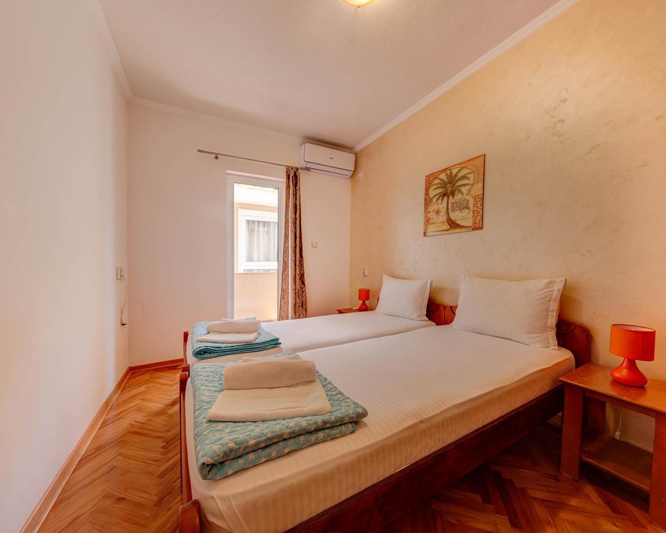Disney Apartments Budva Eksteriør bilde