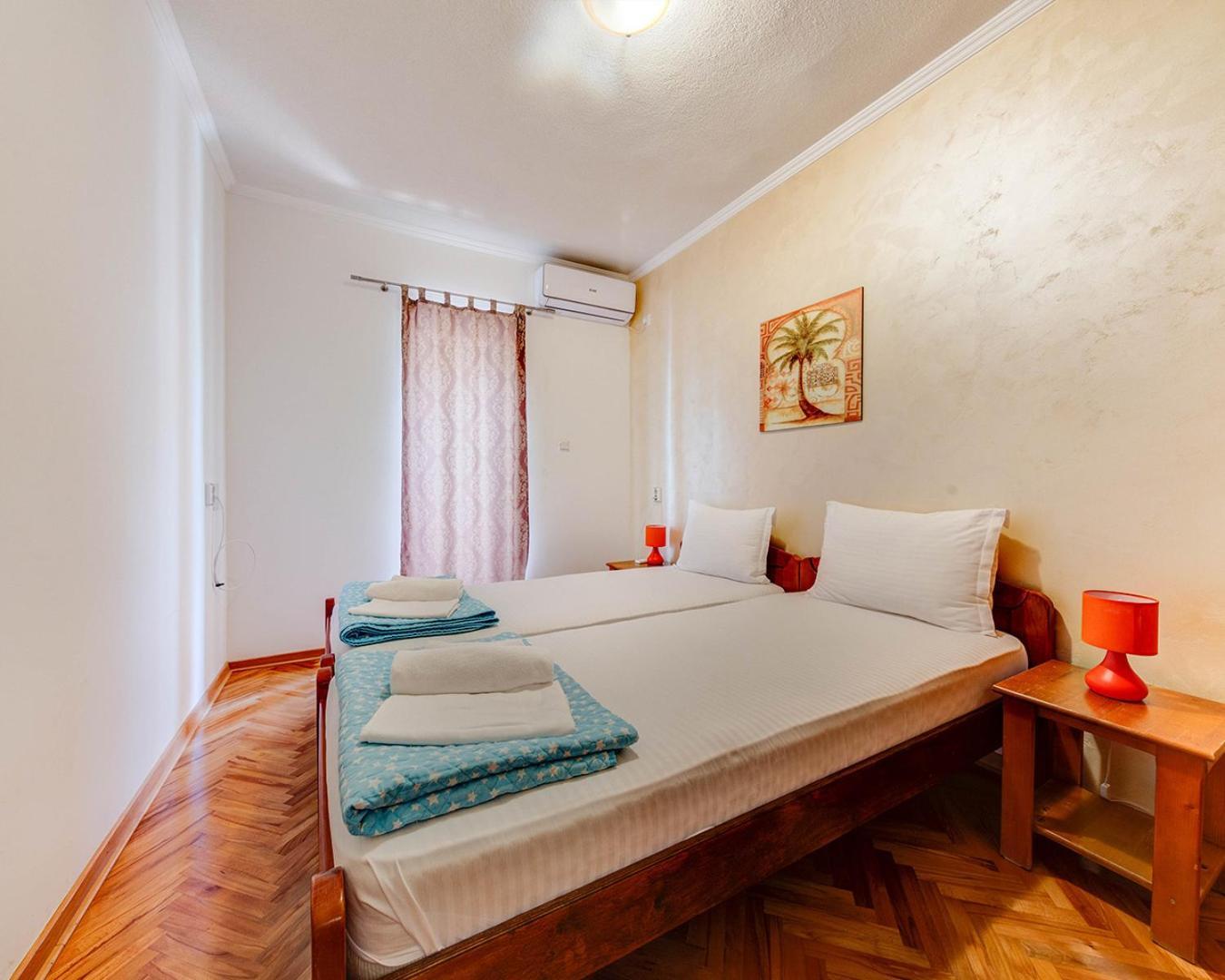 Disney Apartments Budva Eksteriør bilde